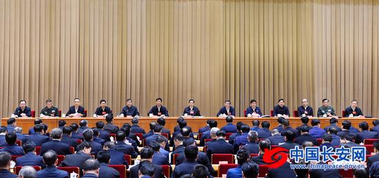 1月23日，中共中央政治局委员、中央政法委书记郭声琨出席全国扫黑除恶专项斗争电视电话会议并讲话。