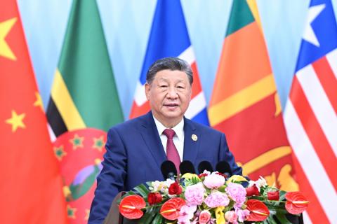 习近平出席全球妇女峰会开幕式并发表主旨讲话
