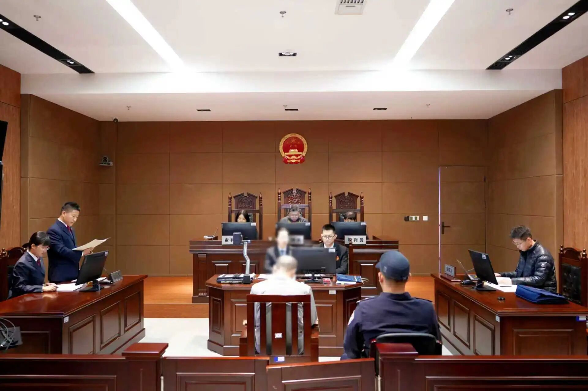 法院1.jpg