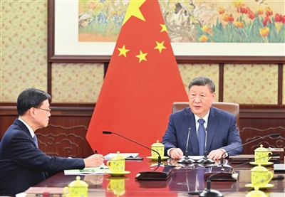 习近平分别听取李家超岑浩辉述职报告 李强蔡奇丁薛祥参加会见