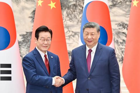 习近平同韩国总统李在明举行会谈